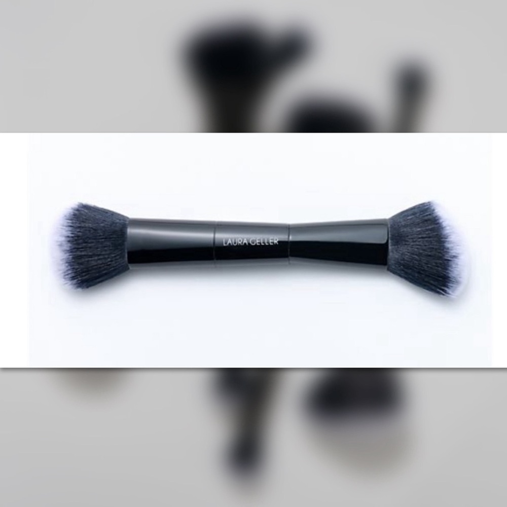 Laura Geller 
Dual-Ended BLUSH and BRONZER Precision Brush - Picture 3 of 6